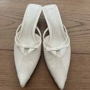 NEW Zara Women's Cream Pointed Mules size 7 never used